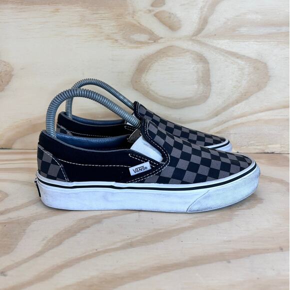 Vans Shoes - Vans Off The Wall - Classic Slip-On Checkeredboard - Black/Gray - Women's - 7